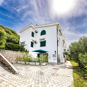  Apartament Oleander Kricin